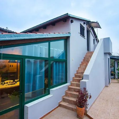 Apartment Ferienwohnung Fuer 4 Personen Ca 164 Qm In Pula, Istrien Istrische Riviera *