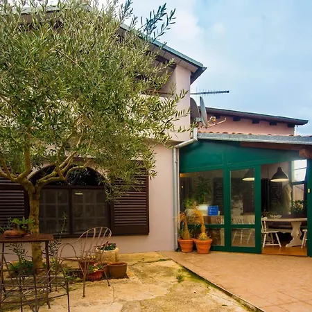 Ferienwohnung Fuer 4 Personen Ca 164 Qm In Pula, Istrien Istrische Riviera *